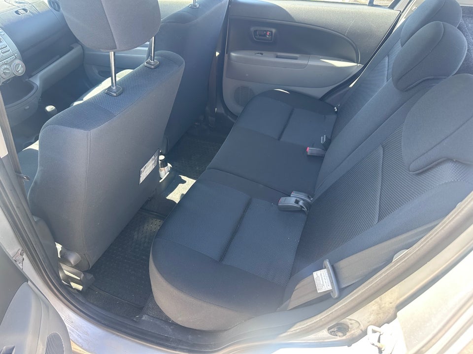 Subaru Justy 1,0  5d