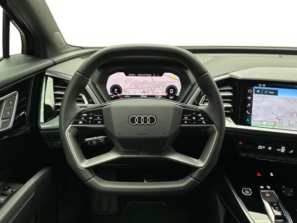 Audi Q4 e-tron 45 S-line 5d