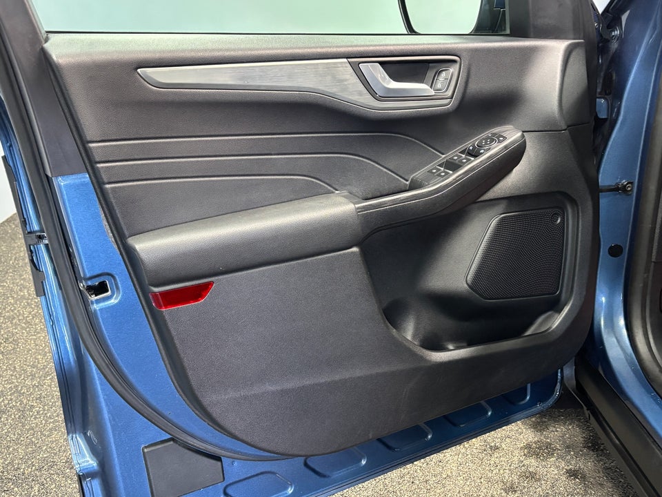 Ford Kuga 2,5 PHEV Titanium CVT 5d