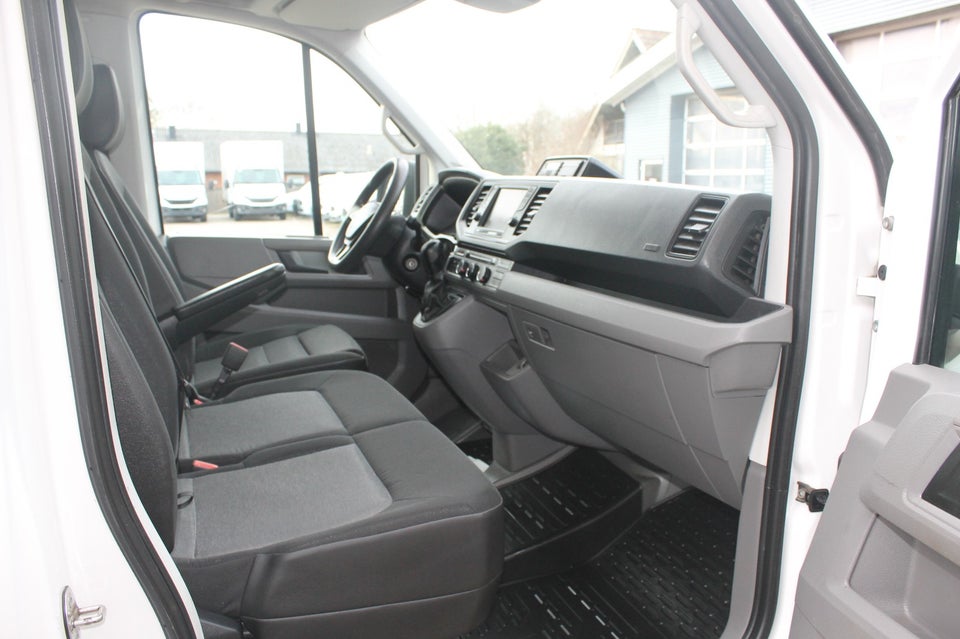 VW Crafter 35 2,0 TDi 177 Kassevogn L3H2 aut.