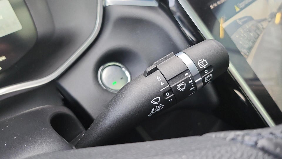 MG Marvel R Luxury 5d