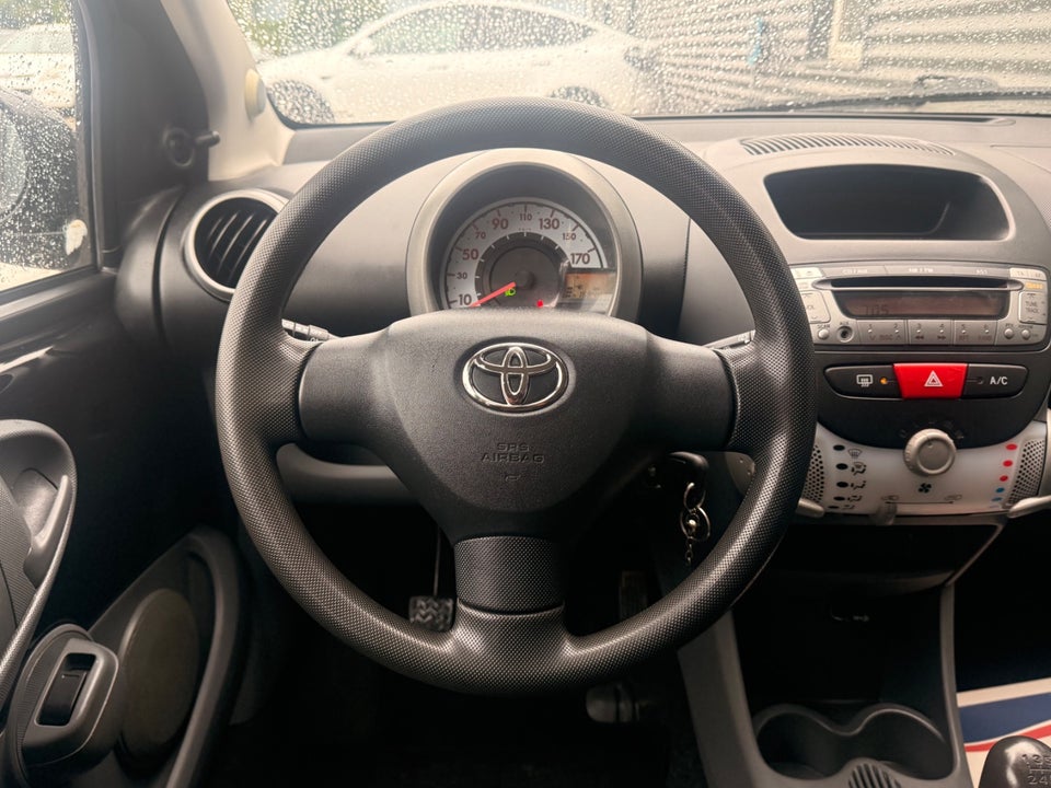 Toyota Aygo 1,0 Plus 5d