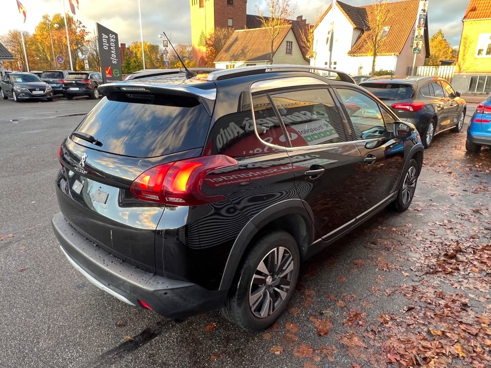 Peugeot 2008 1,5 BlueHDi 100 Prestige Sky 5d