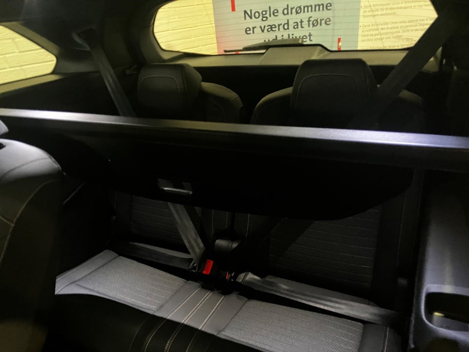 Peugeot e-5008 77 Allure 7prs 5d