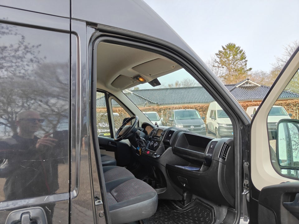 Peugeot Boxer 330 2,0 BlueHDi 130 L2H2