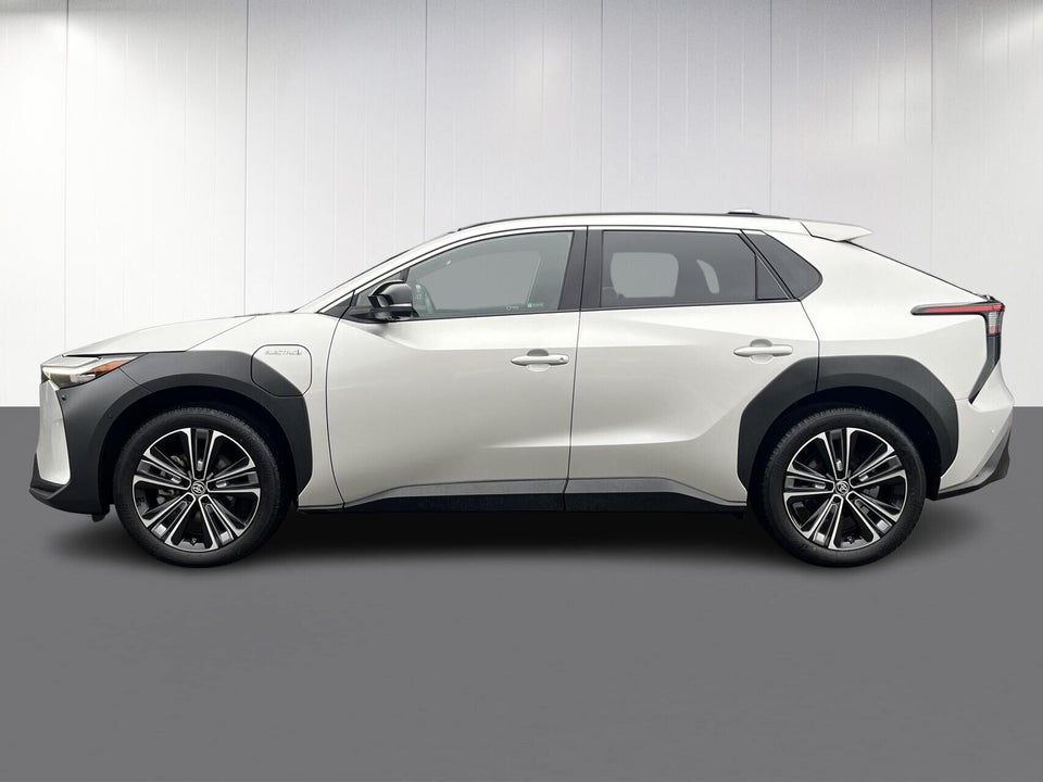 Toyota bZ4X Executive 5d