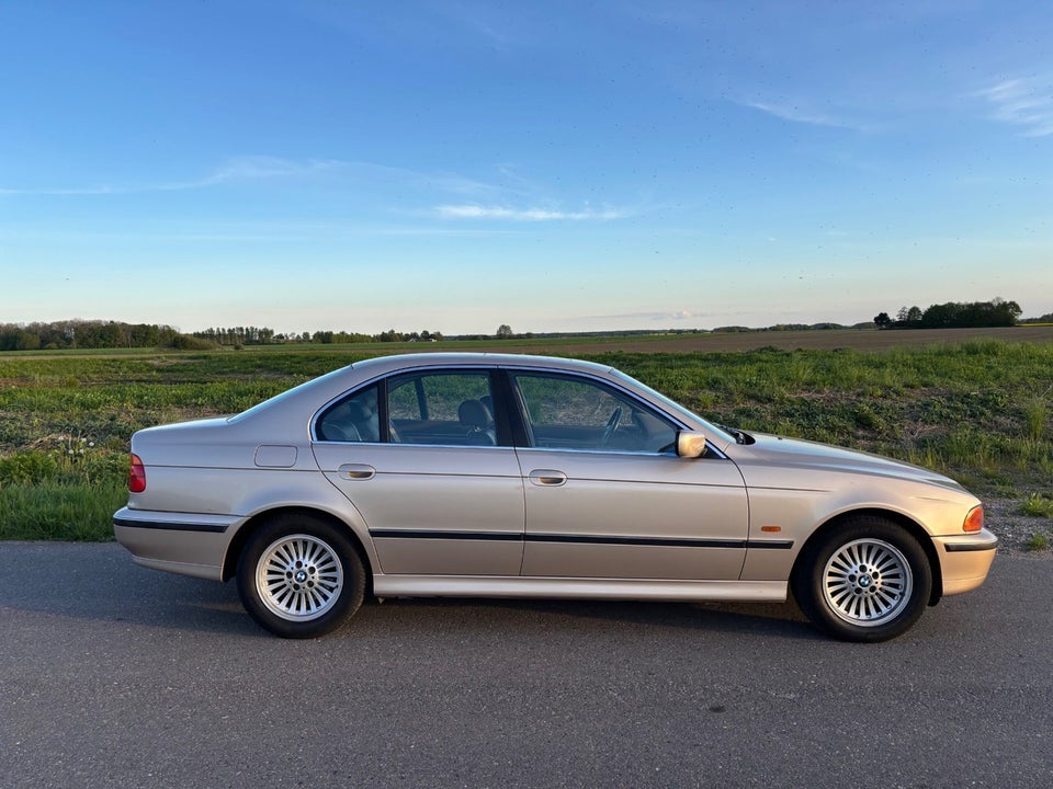 BMW 535i 3,5 V8 4d