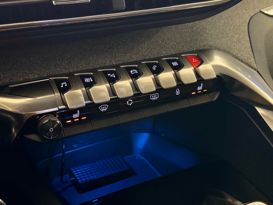 Peugeot 5008 1,6 BlueHDi 120 Allure 7prs 5d