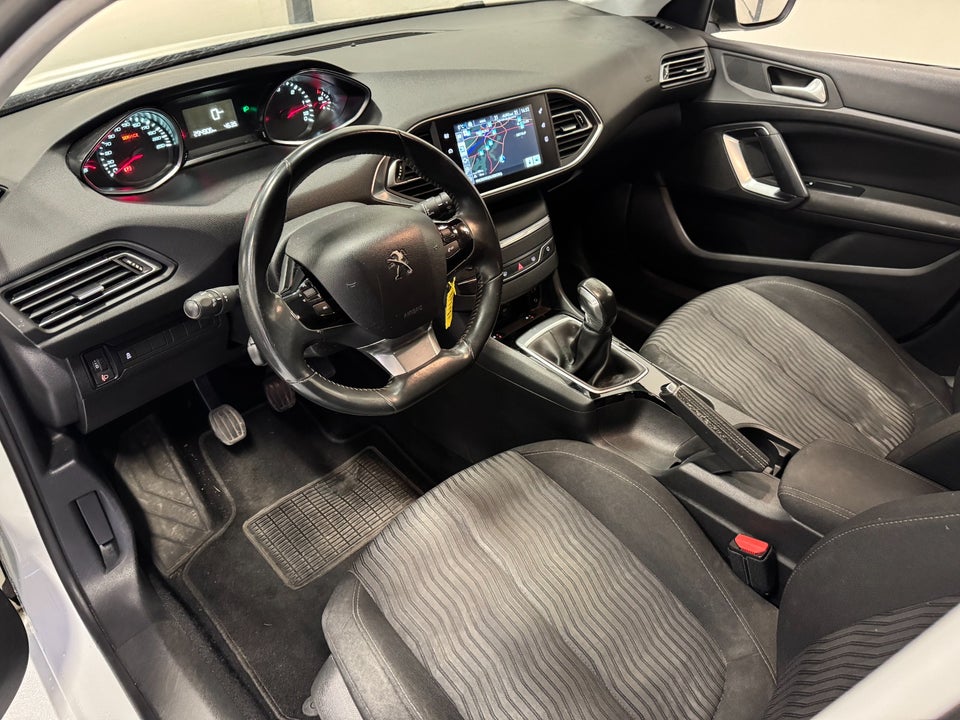 Peugeot 308 1,6 HDi 92 Active 5d