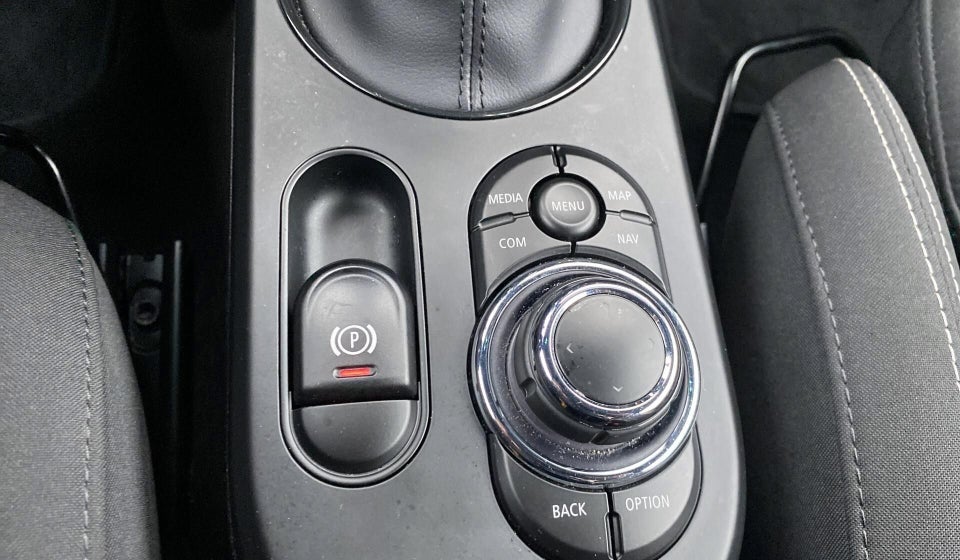 MINI Cooper SE Classic Trim 3d