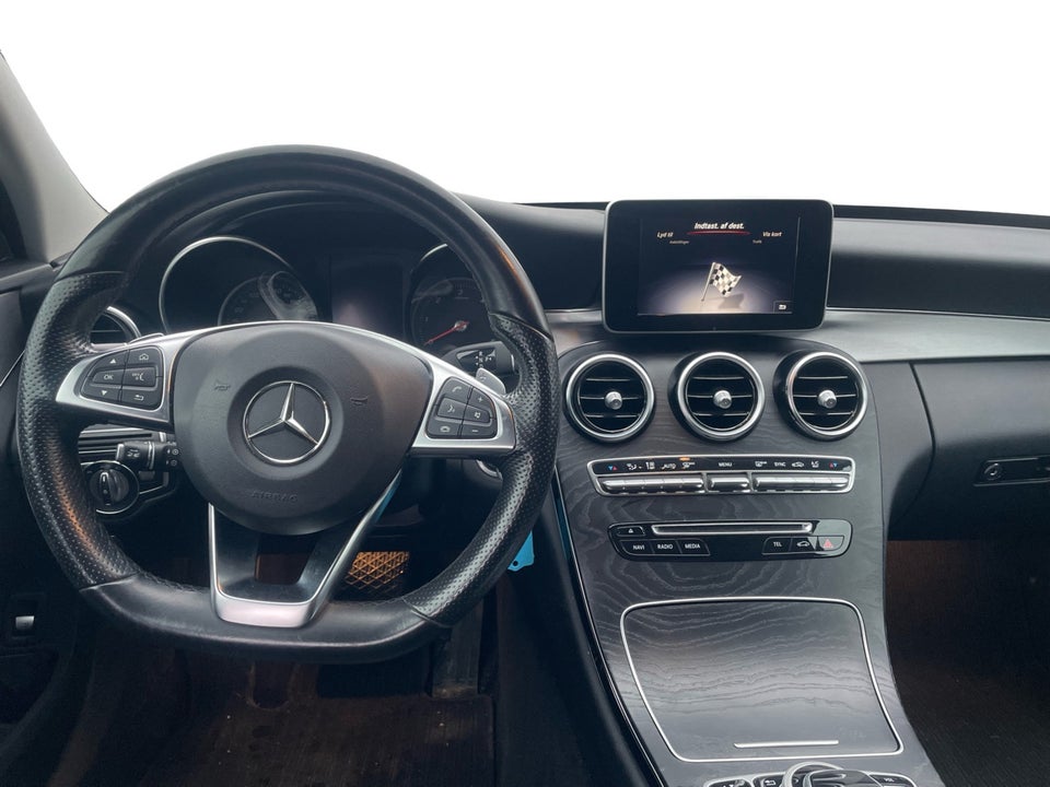 Mercedes C220 d 2,2 AMG Line stc. aut. 5d