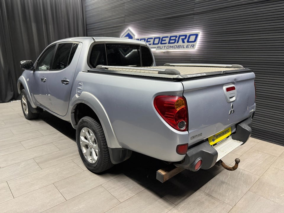 Mitsubishi L200 2,5 DI-D Db.Kab Intense aut. 4d