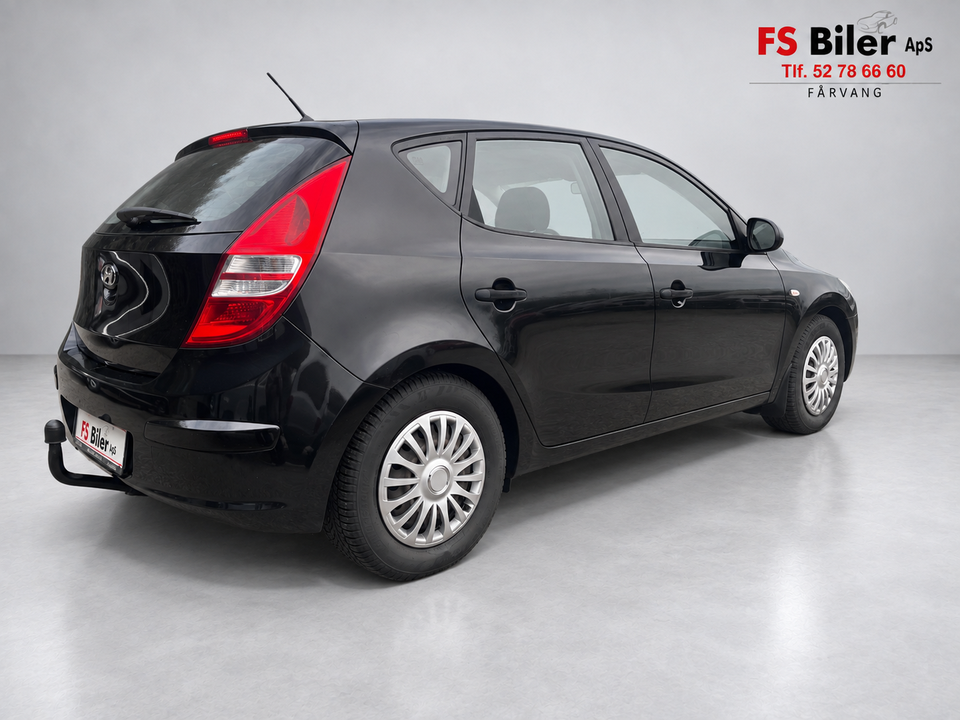 Hyundai i30 1,6 CRDi 90 Classic 5d