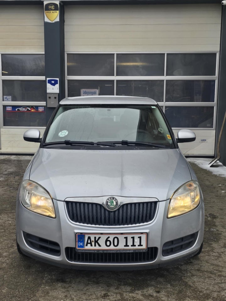 Skoda Fabia 1,4 16V Elegance Combi 5d