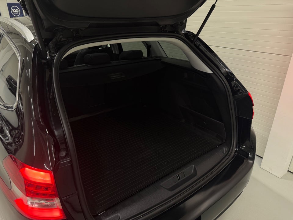 Peugeot 308 1,5 BlueHDi 130 Allure+ Sky SW 5d