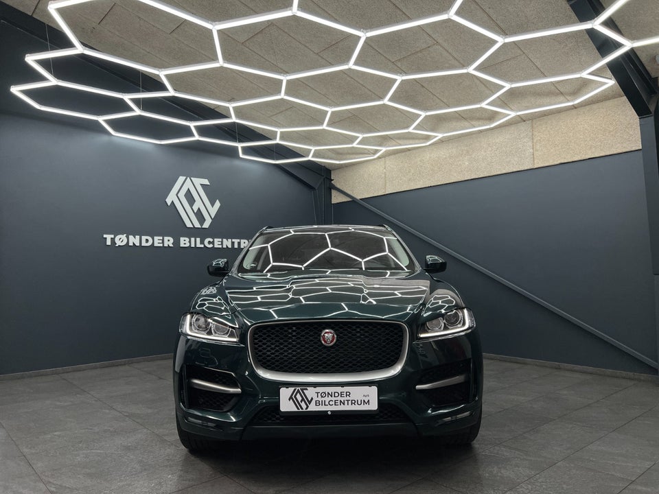 Jaguar F-Pace 3,0 D300 R-Sport aut. AWD 5d