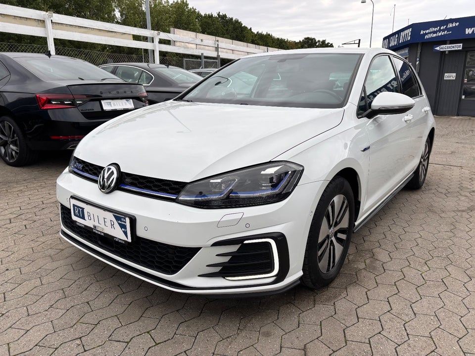 VW Golf VII 1,4 GTE DSG 5d