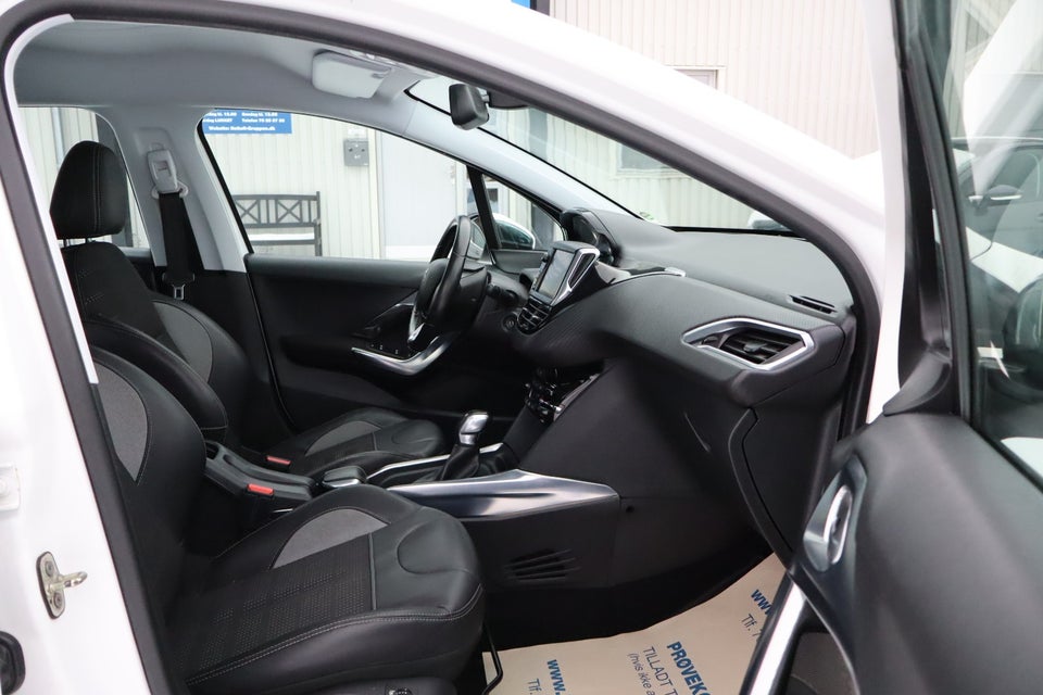 Peugeot 2008 1,2 VTi 82 Allure 5d