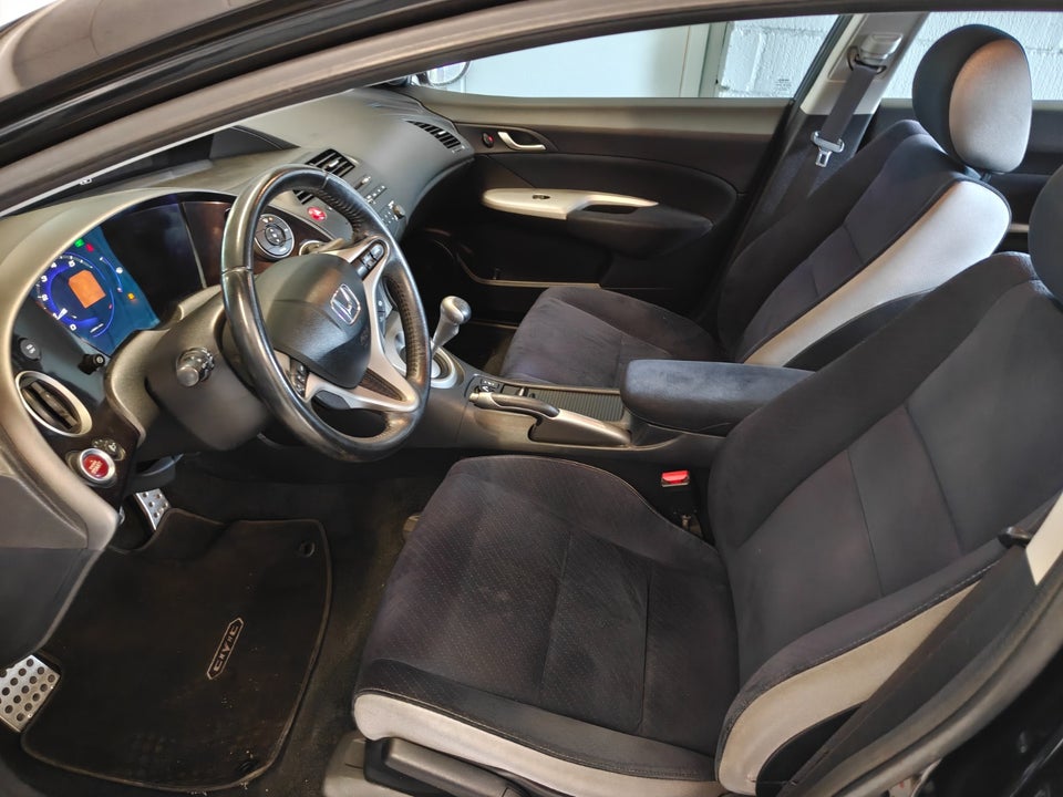 Honda Civic 1,8 Sport 5d