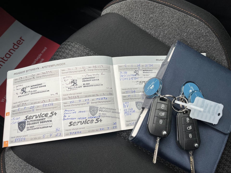 Peugeot 3008 1,2 e-THP 130 Allure 5d