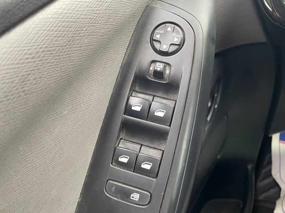 Citroën Grand C4 Picasso 1,6 e-HDi 115 Attraction 5d