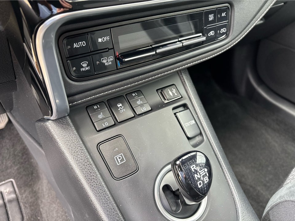 Toyota Auris 1,8 Hybrid H2 Style Touring Sports CVT 5d