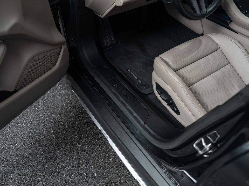 Porsche Taycan 4 Performance+ Cross Turismo 5d