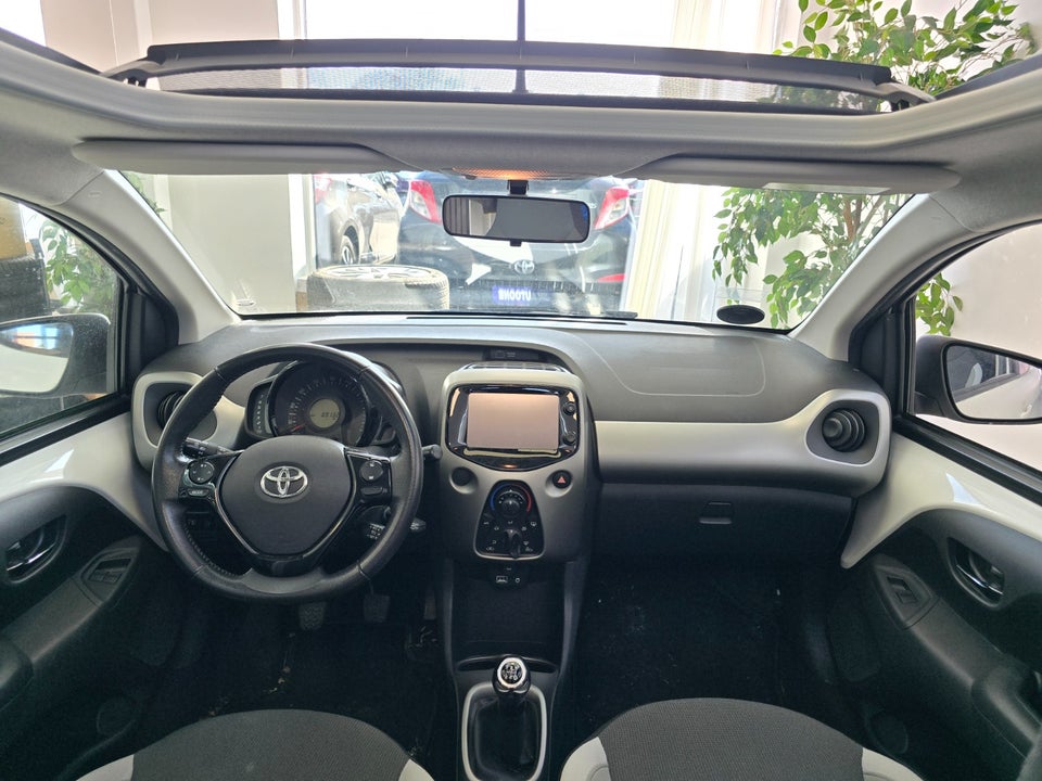 Toyota Aygo 1,0 VVT-i x-sky 5d