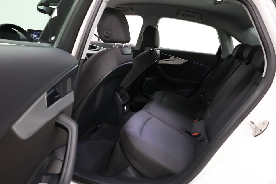 Audi A4 2,0 TFSi 190 S-tr. 4d
