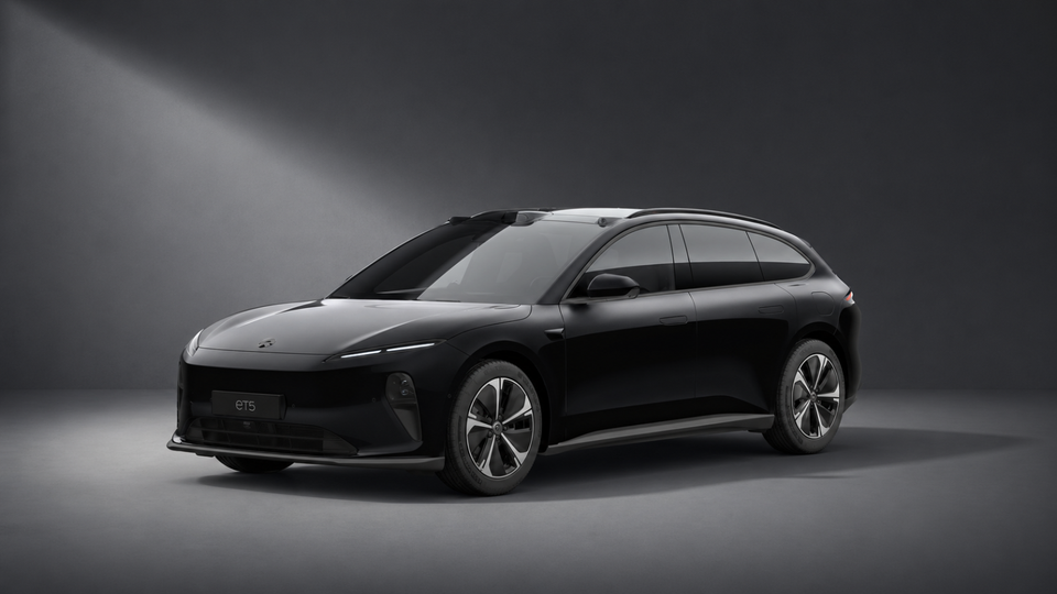 NIO ET5 Touring 75 Standard Range 5d