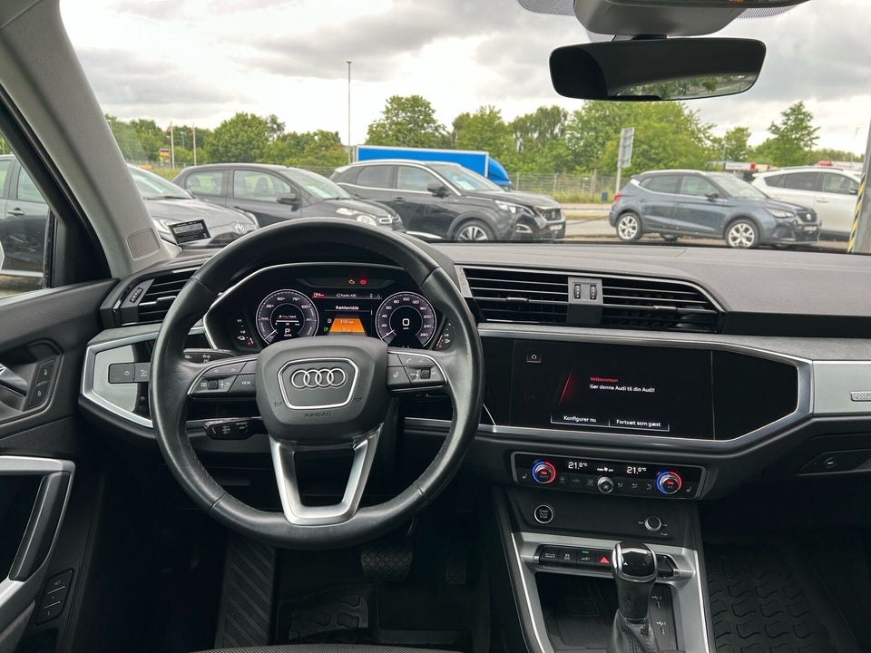 Audi Q3 45 TFSi e Attitude plus S-tr. 5d