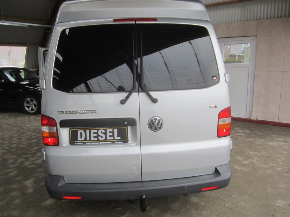 VW Transporter 1,9 TDi 102 lang høj 5d