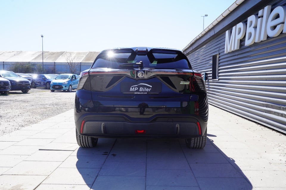 MG MG4 64 Luxury 5d
