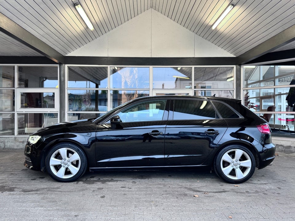 Audi A3 2,0 TDi 150 Ambiente Sportback S-tr. 5d