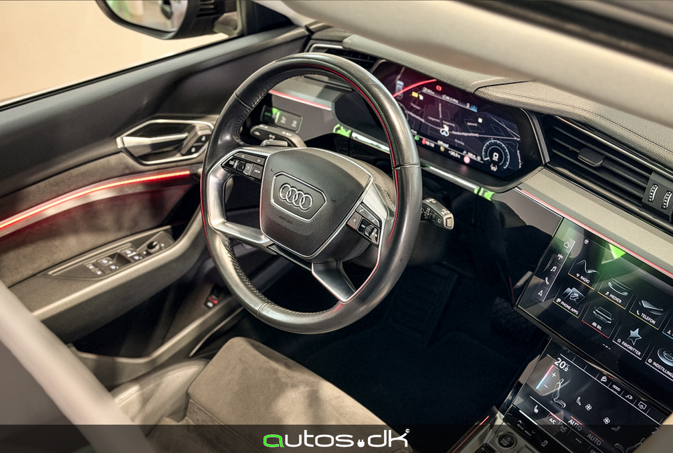 Audi e-tron 55 quattro 5d