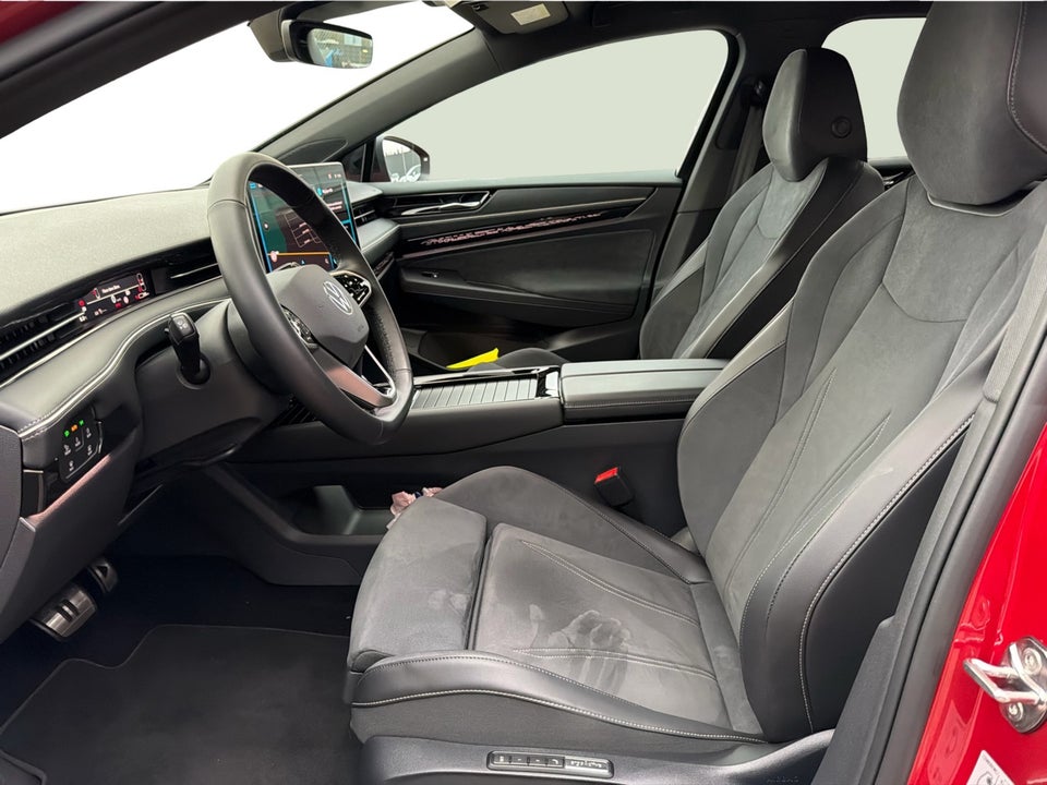 VW ID.7 77 Style+ Tourer 5d