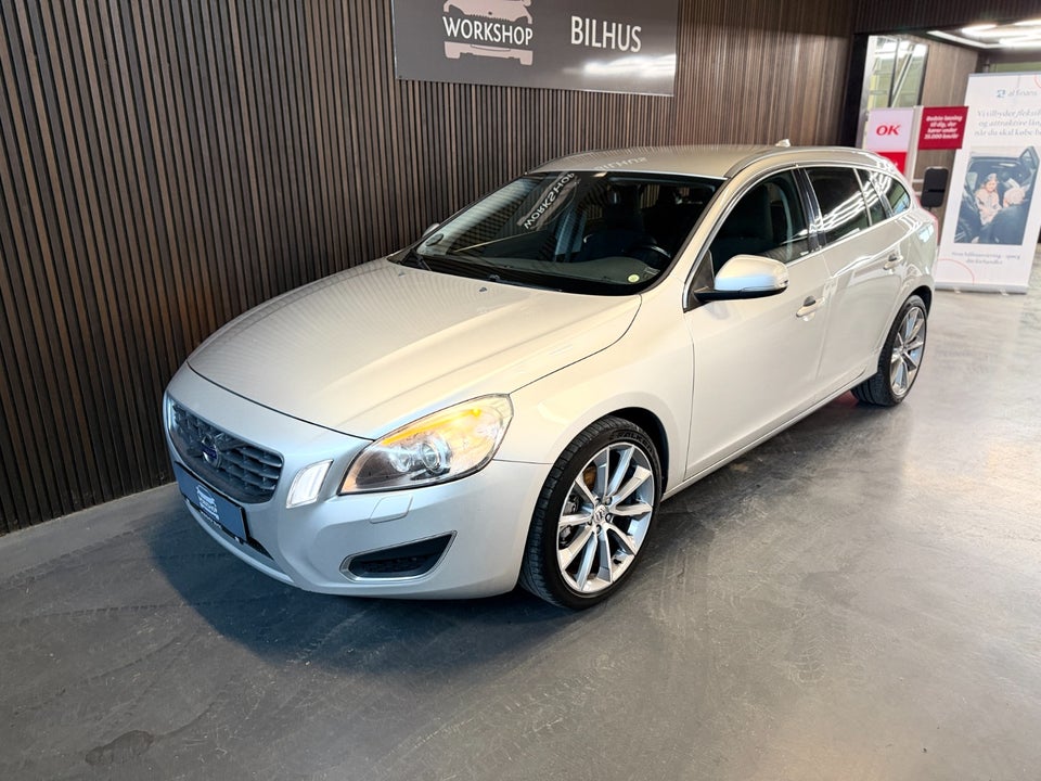 Volvo V60 2,0 D3 136 Momentum 5d
