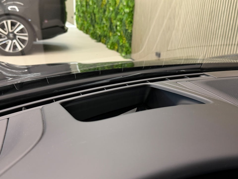 Porsche Taycan Turbo Performance+ 4d