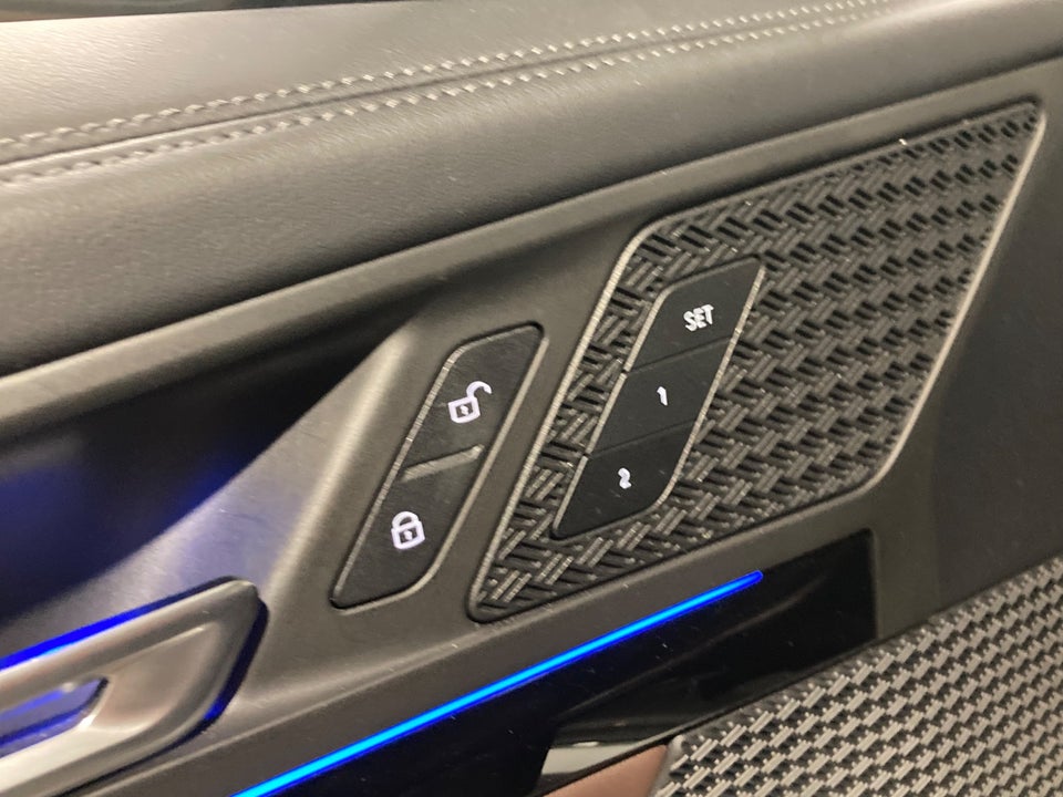 BMW iX1 xDrive30 X-Line 5d