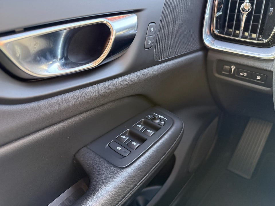 Volvo V60 2,0 T6 ReCharge Inscription aut. AWD 5d