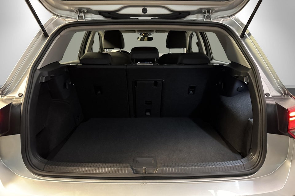 VW Golf VIII 1,5 eTSi 150 Style DSG 5d