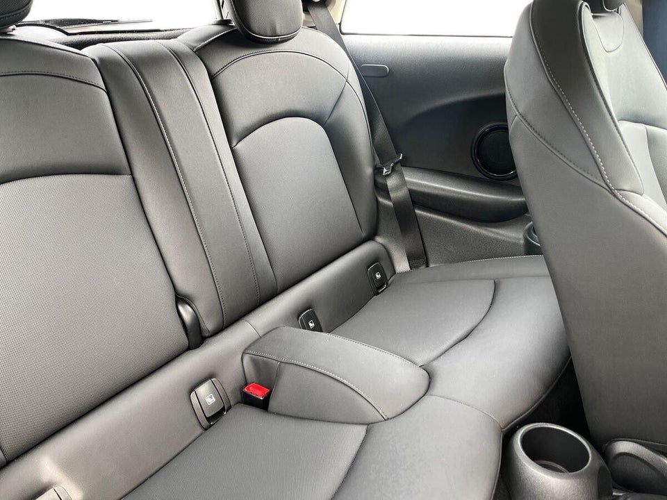 MINI Cooper SE Edition Premium Plus 3d