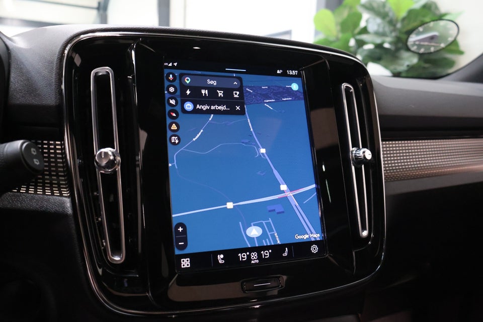 Volvo XC40 P8 ReCharge Twin Pro 5d