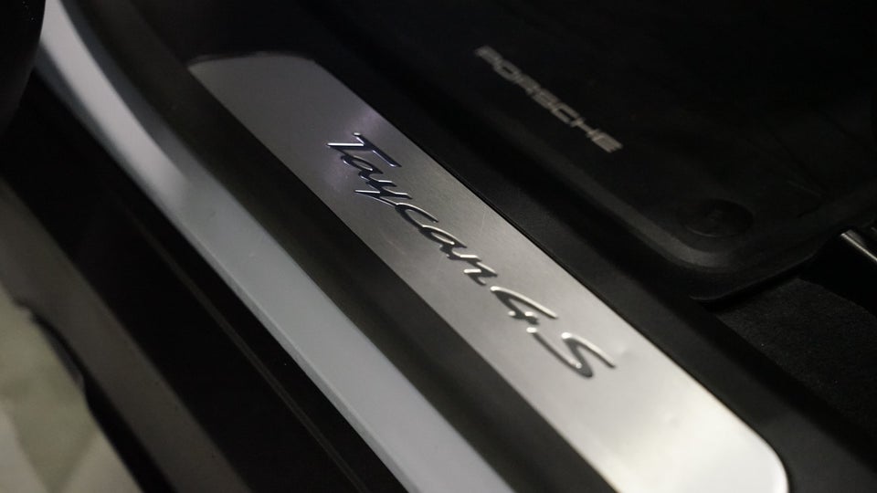 Porsche Taycan 4S Performance+ Cross Turismo 5d