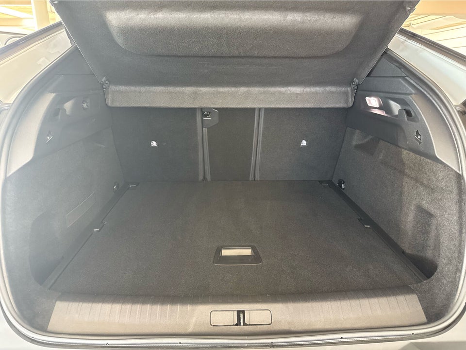 Peugeot e-3008 77 Allure 5d