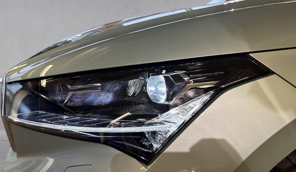 Skoda Enyaq 60 iV Selection Lodge 5d