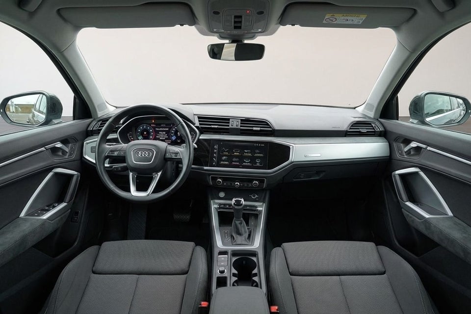 Audi Q3 45 TFSi e Attitude plus S-tr. 5d