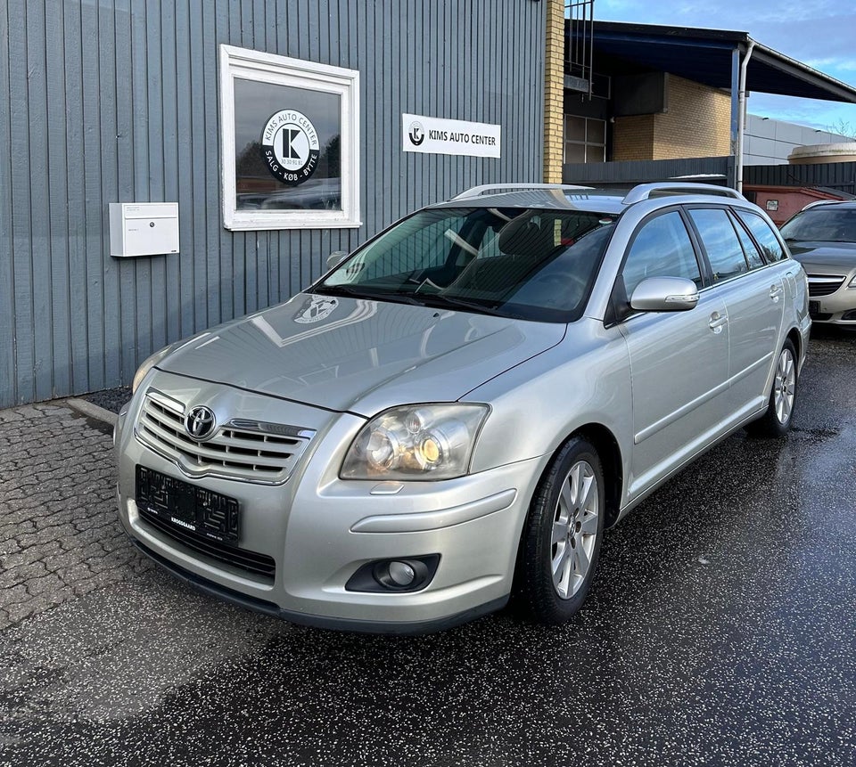 Toyota Avensis 1,8 VVT-i Sol stc. 5d