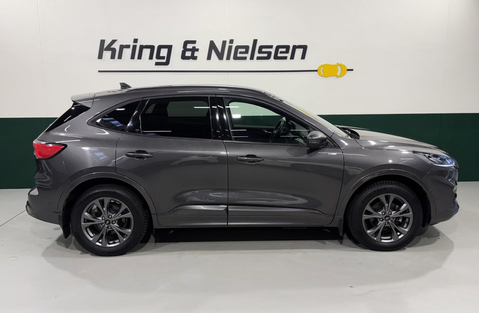 Ford Kuga 2,5 PHEV ST-Line CVT 5d