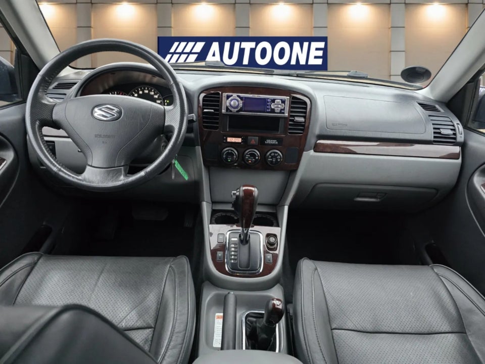 Suzuki Grand Vitara 2,5 V6 Active aut. Van 5d